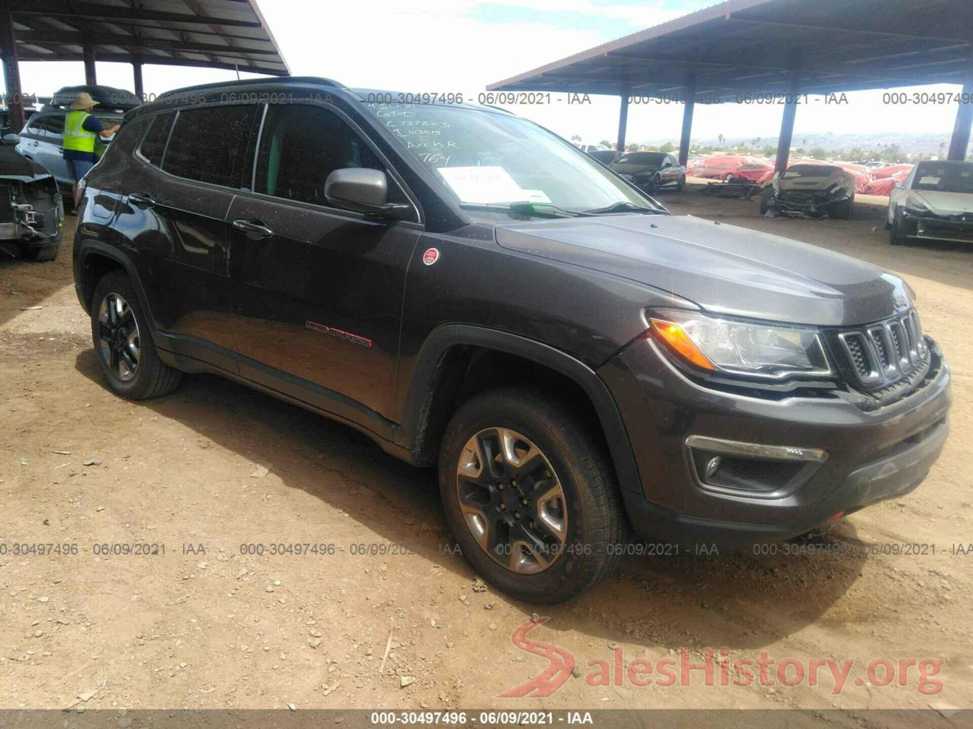 3C4NJDDB9JT223132 2018 JEEP COMPASS