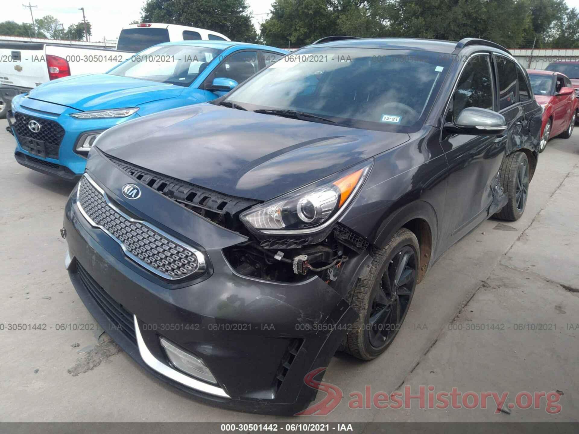 KNDCC3LC1K5223519 2019 KIA NIRO