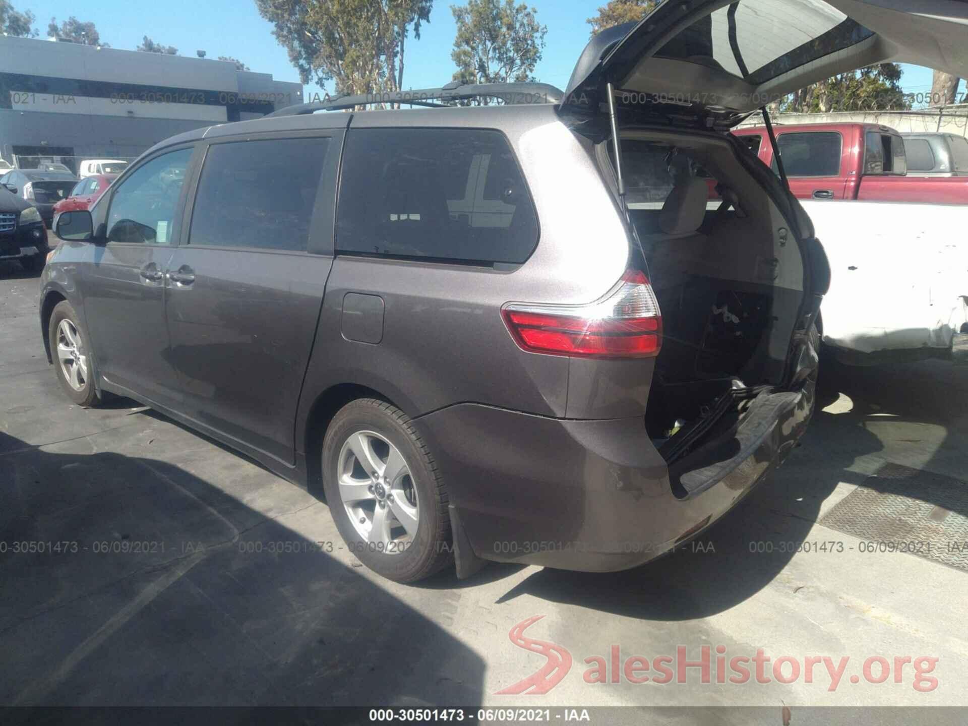 5TDKZ3DC8KS987242 2019 TOYOTA SIENNA