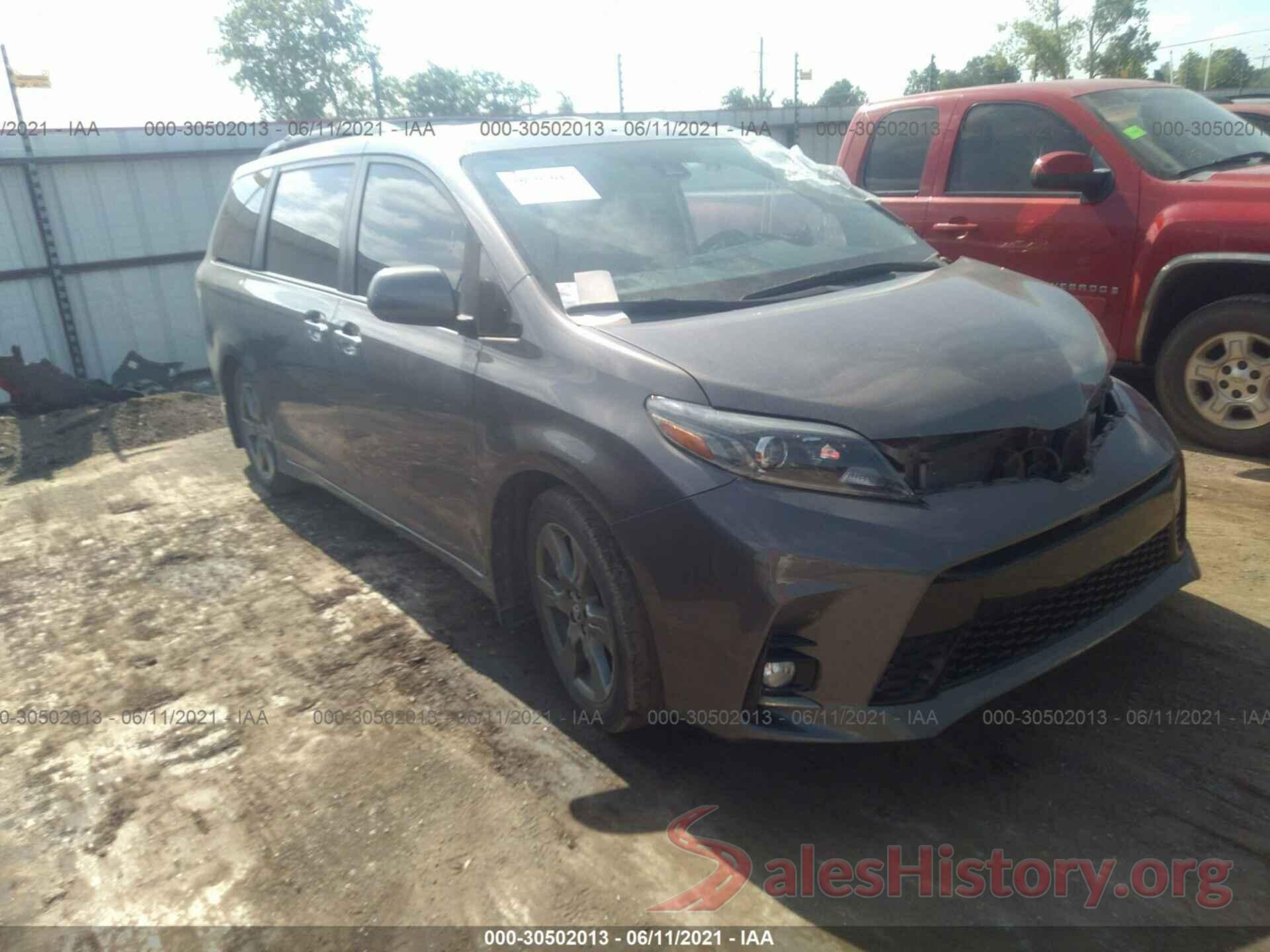 5TDXZ3DC5KS969173 2019 TOYOTA SIENNA