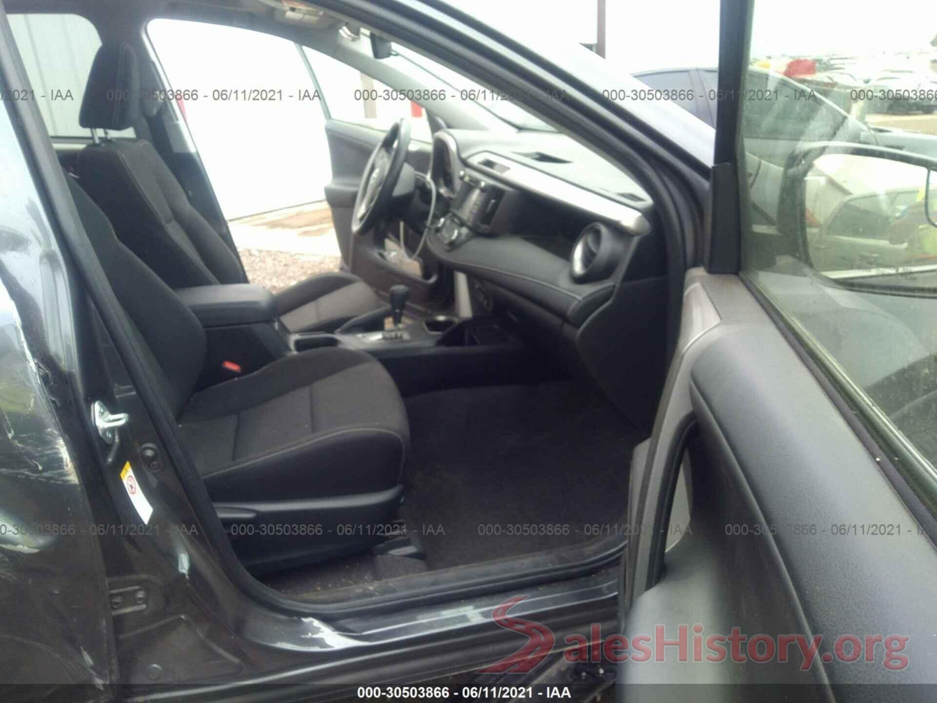 JTMRFREV2HJ709940 2017 TOYOTA RAV4