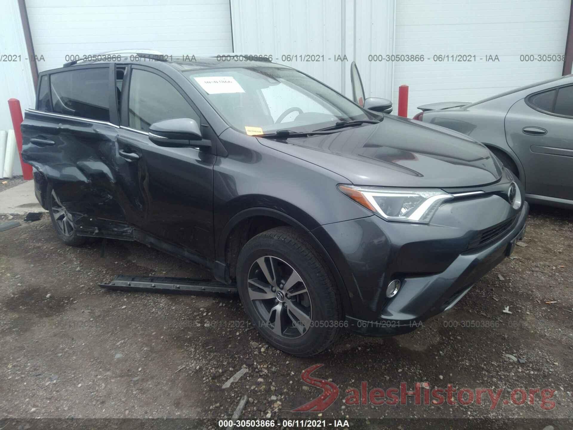 JTMRFREV2HJ709940 2017 TOYOTA RAV4