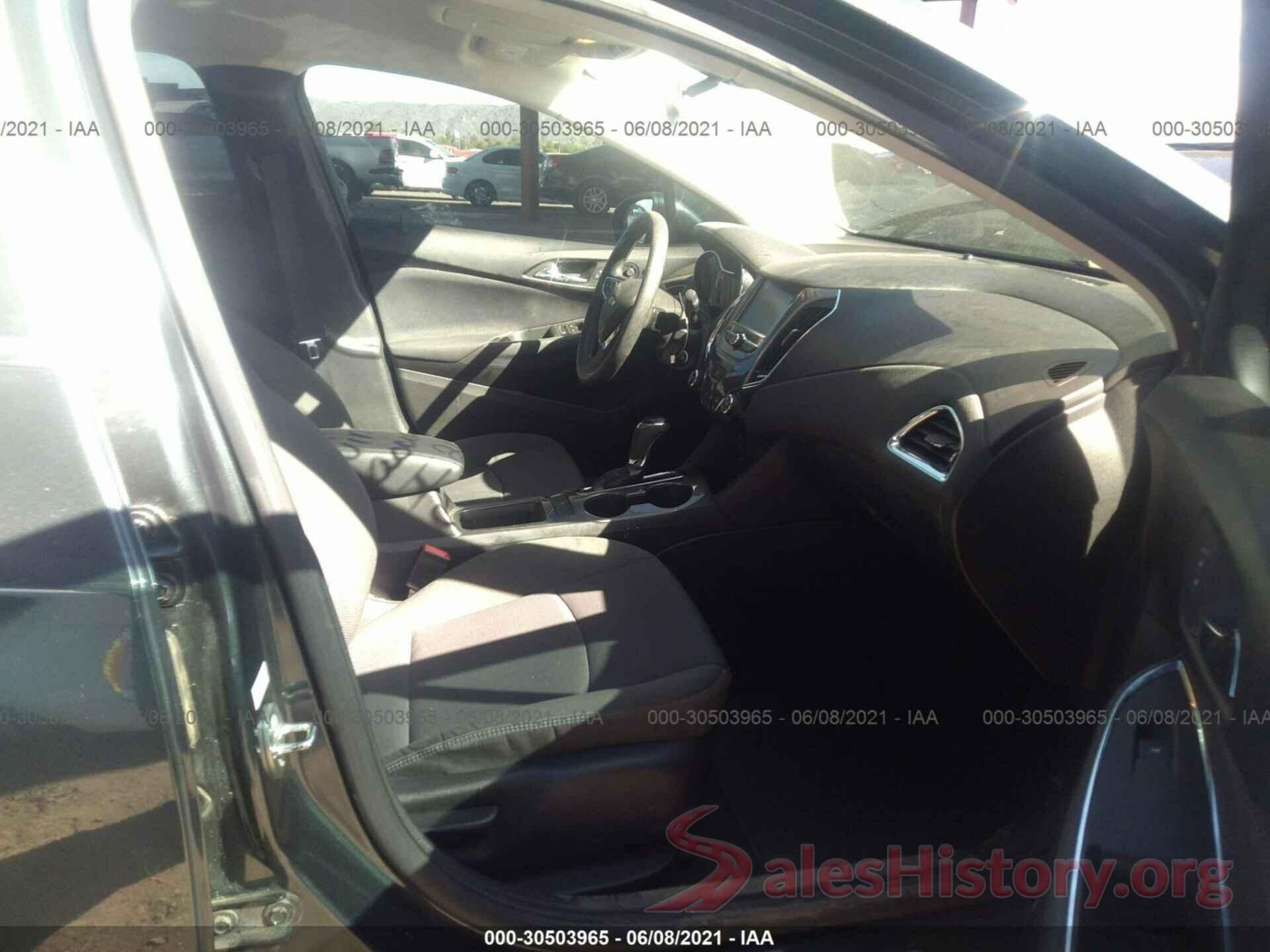 1G1BE5SM1J7155696 2018 CHEVROLET CRUZE