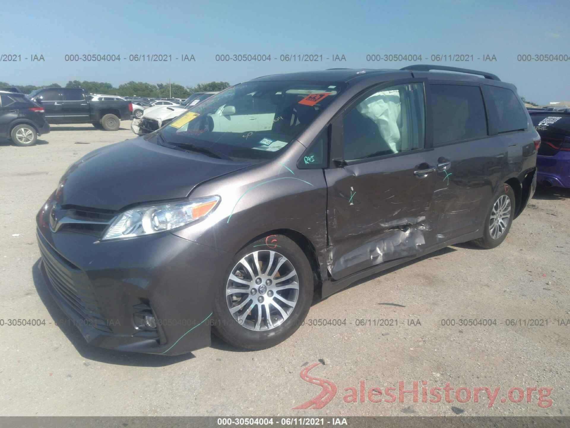 5TDYZ3DC8KS996792 2019 TOYOTA SIENNA