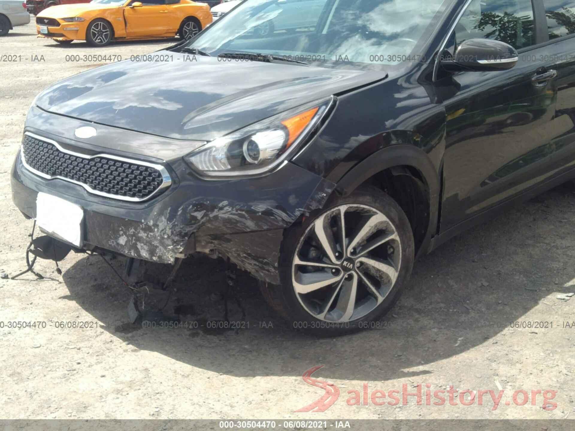 KNDCE3LC4H5047911 2017 KIA NIRO