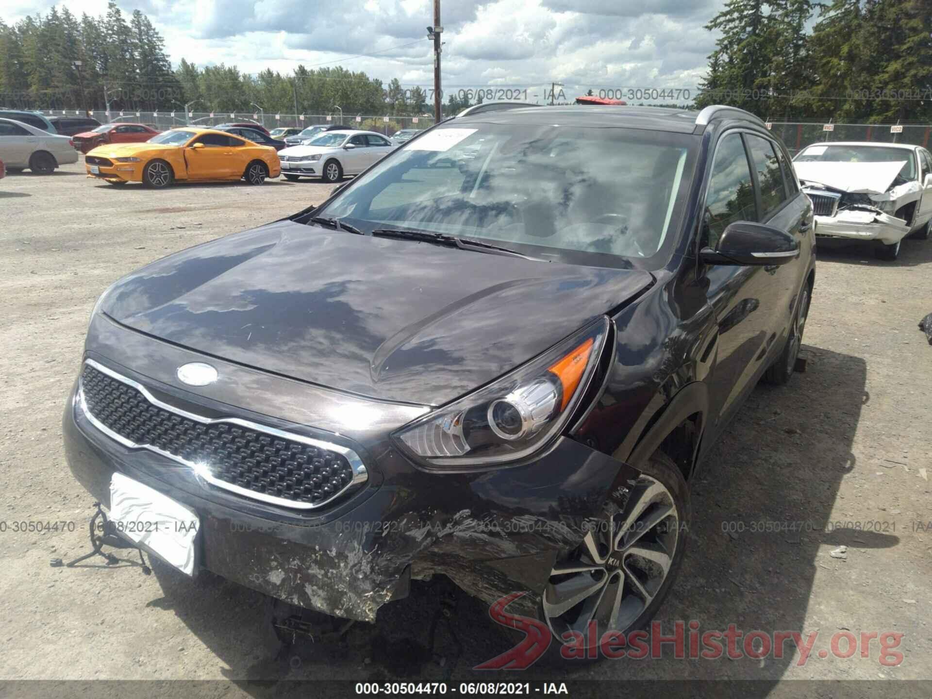 KNDCE3LC4H5047911 2017 KIA NIRO