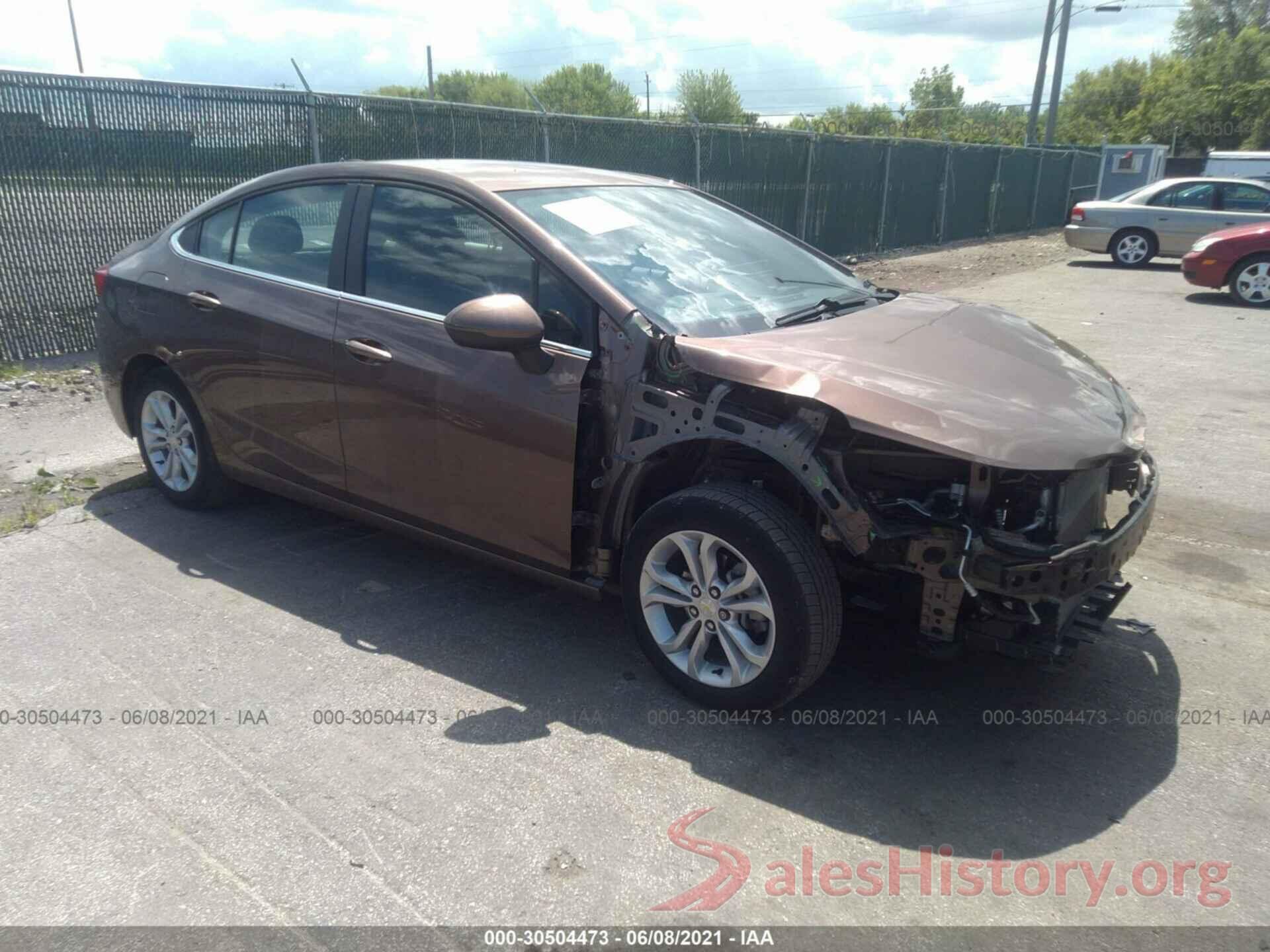 1G1BE5SM5K7112058 2019 CHEVROLET CRUZE