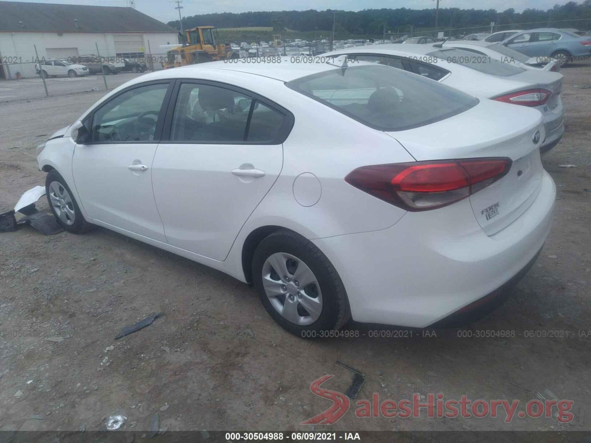 3KPFL4A71HE060120 2017 KIA FORTE