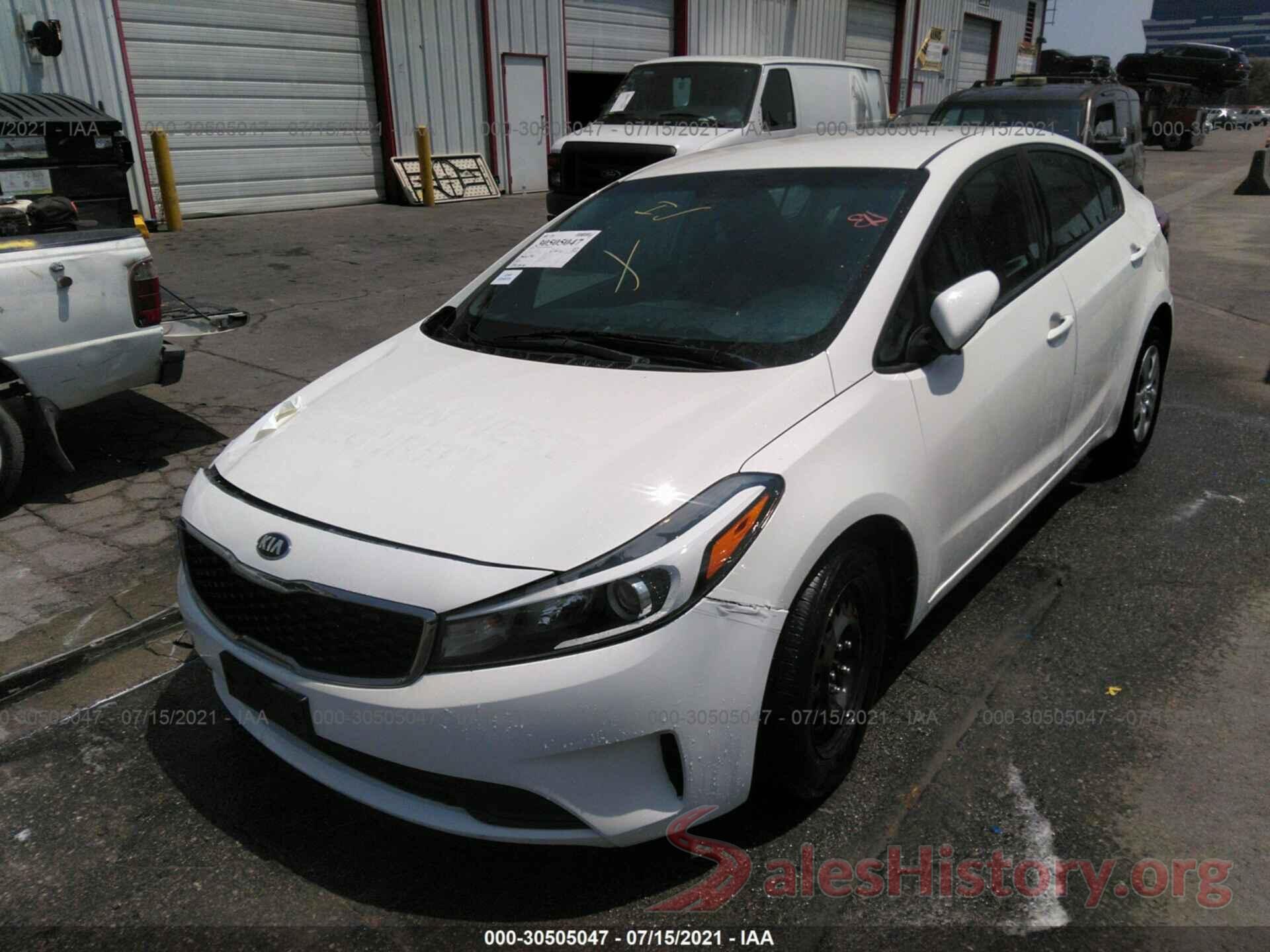 3KPFK4A7XHE028530 2017 KIA FORTE