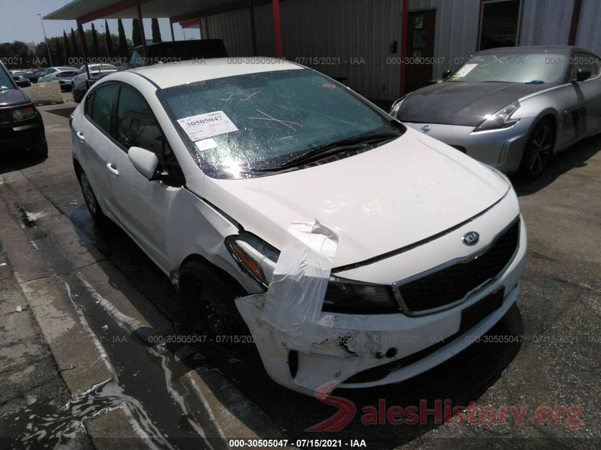 3KPFK4A7XHE028530 2017 KIA FORTE