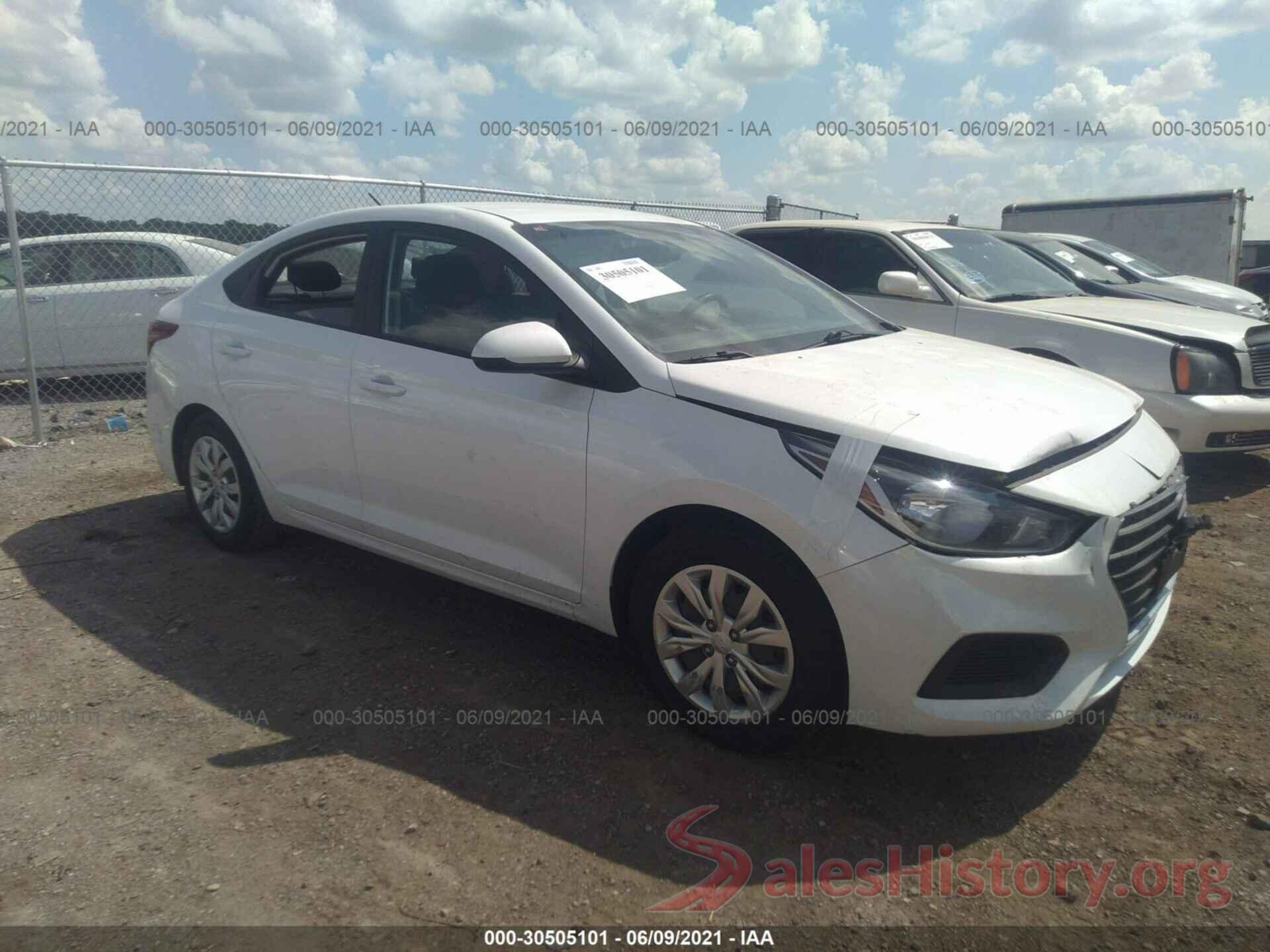 3KPC24A31JE005885 2018 HYUNDAI ACCENT