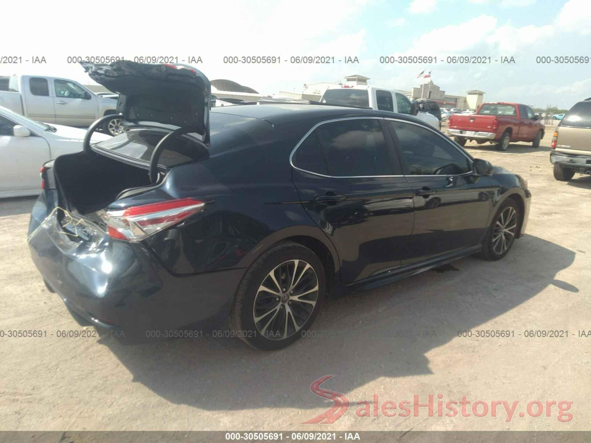 4T1B11HK1JU572816 2018 TOYOTA CAMRY