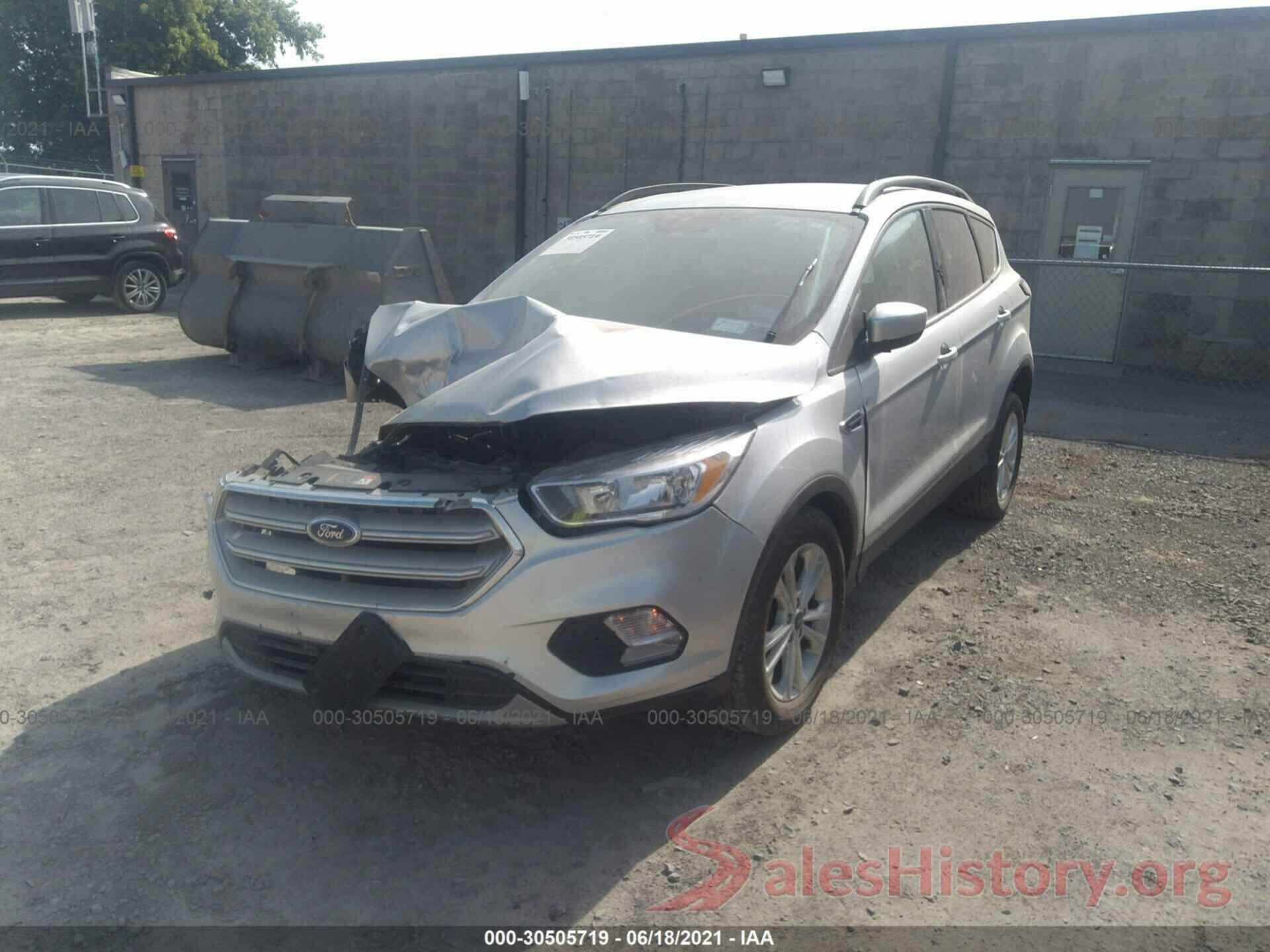 1FMCU9G98JUB49675 2018 FORD ESCAPE