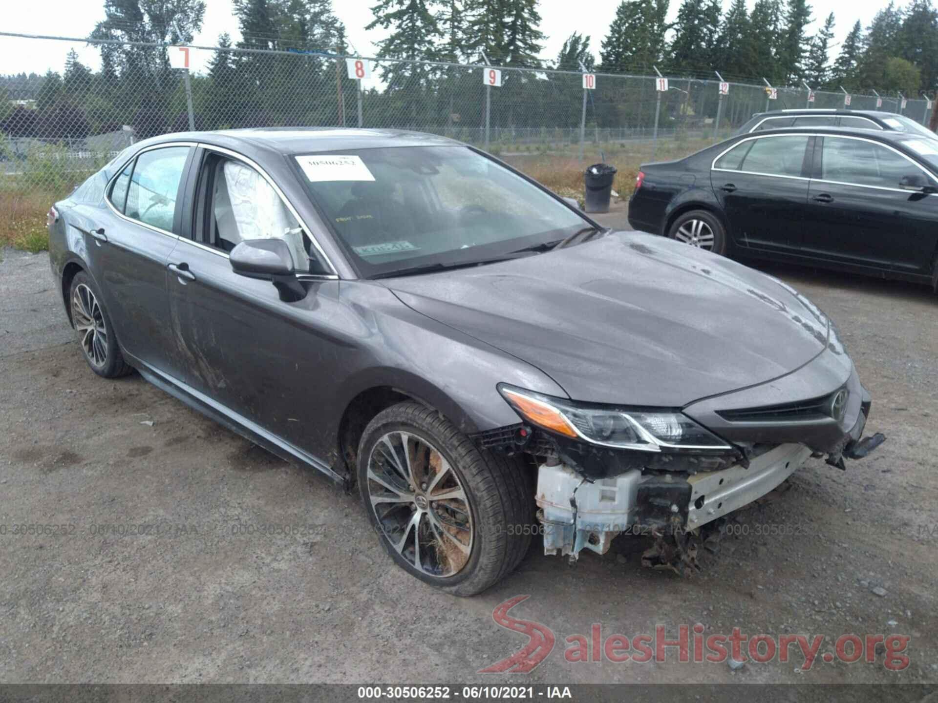 4T1B11HK0JU529388 2018 TOYOTA CAMRY