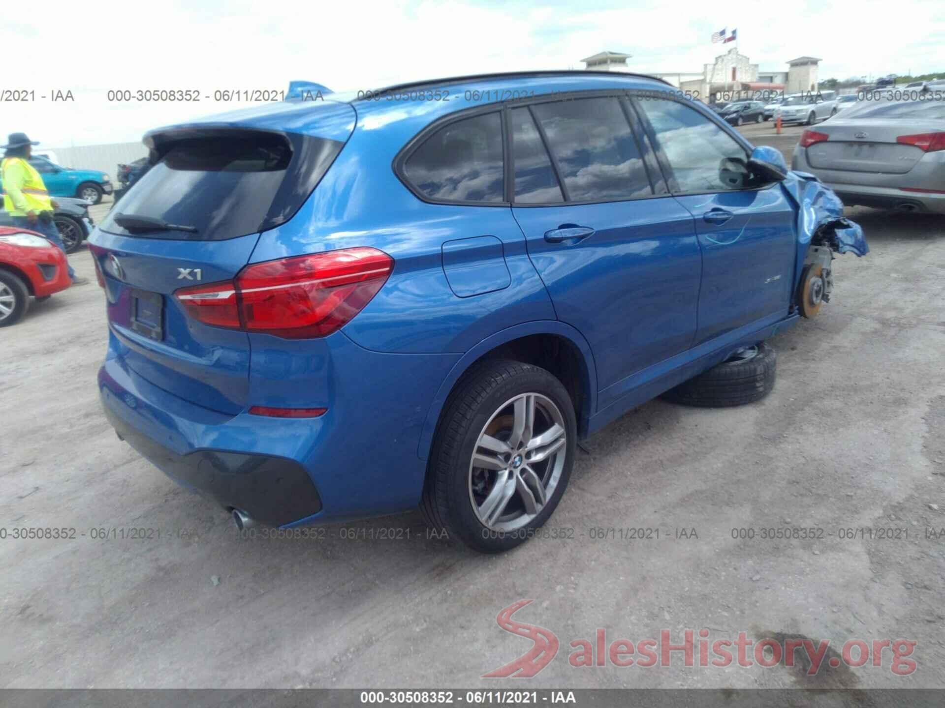 WBXHT3C31J5K28579 2018 BMW X1