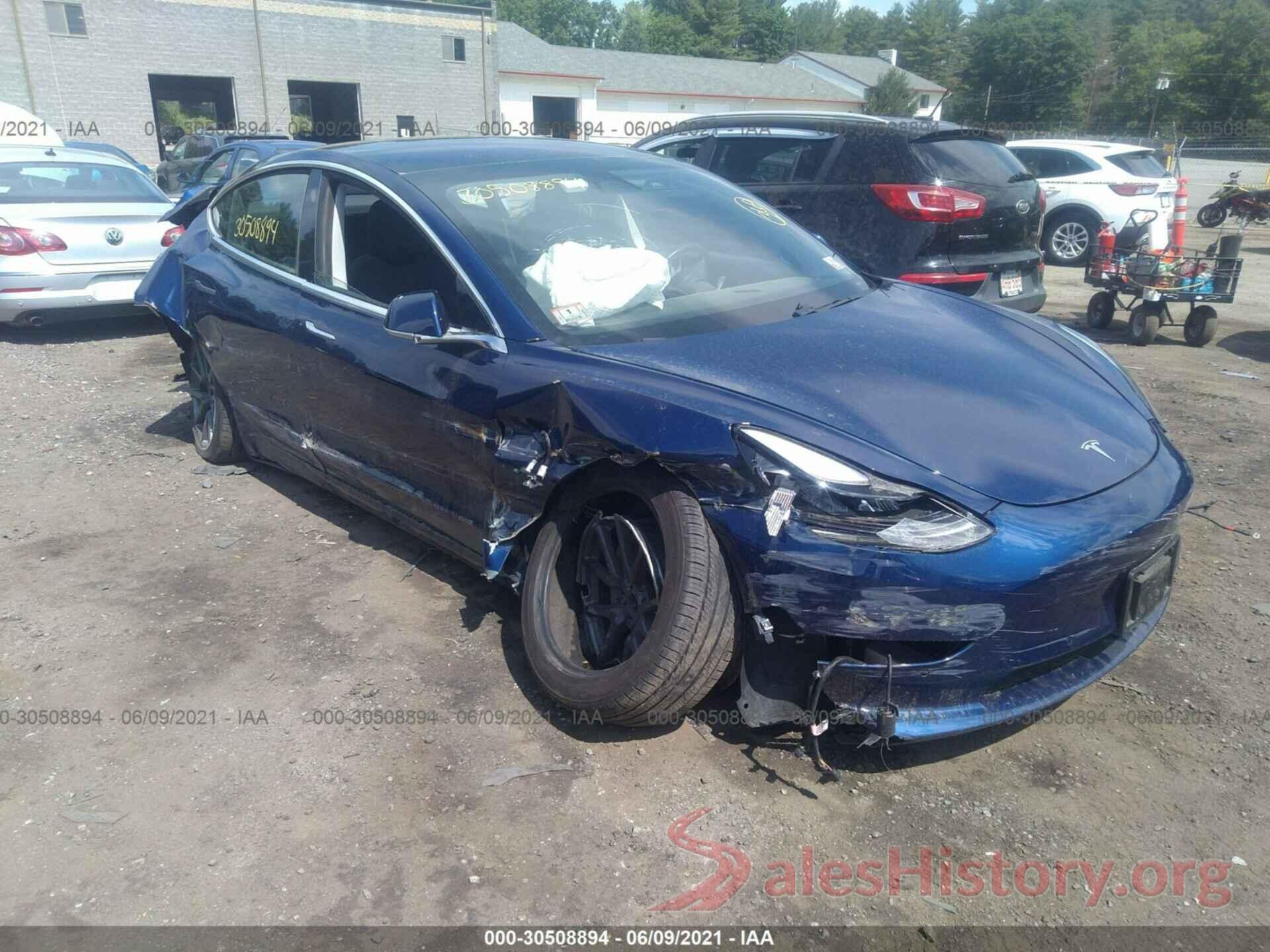 5YJ3E1EAXJF034973 2018 TESLA MODEL 3