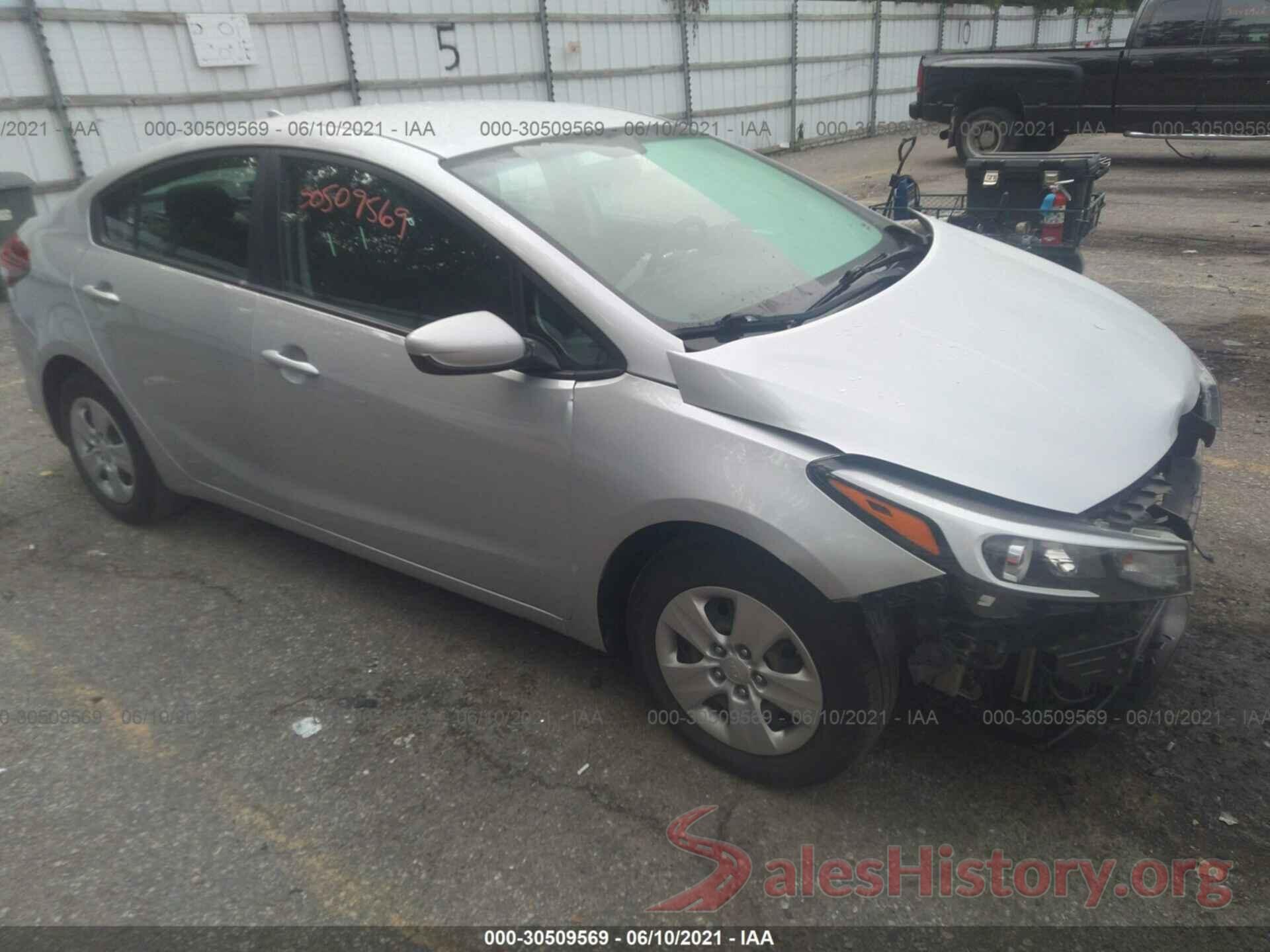 3KPFK4A79JE228594 2018 KIA FORTE