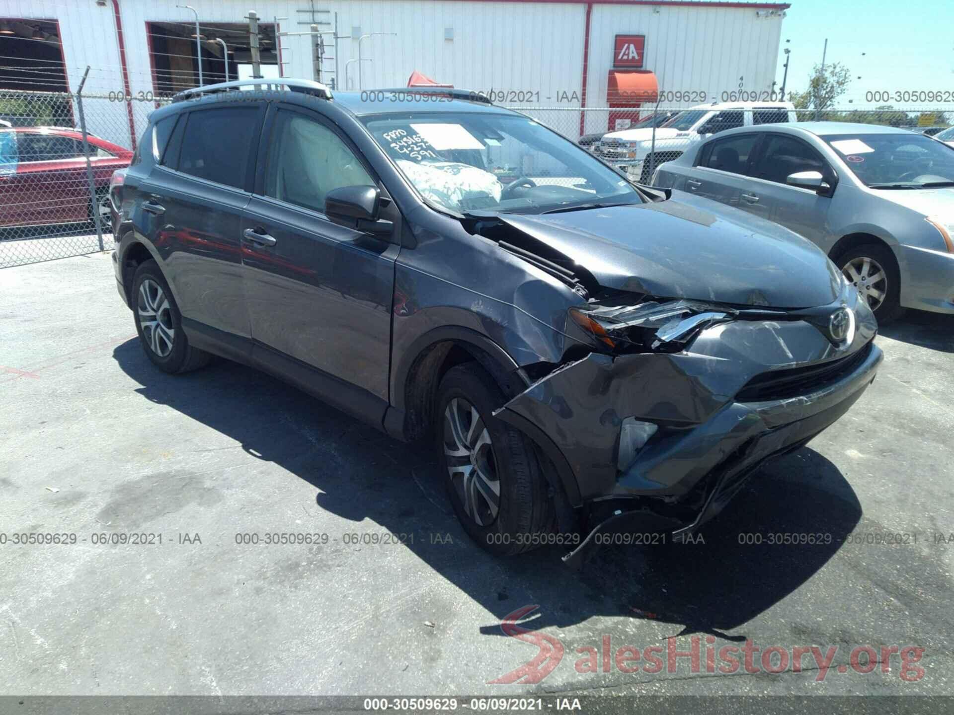 JTMZFREV3JD129648 2018 TOYOTA RAV4