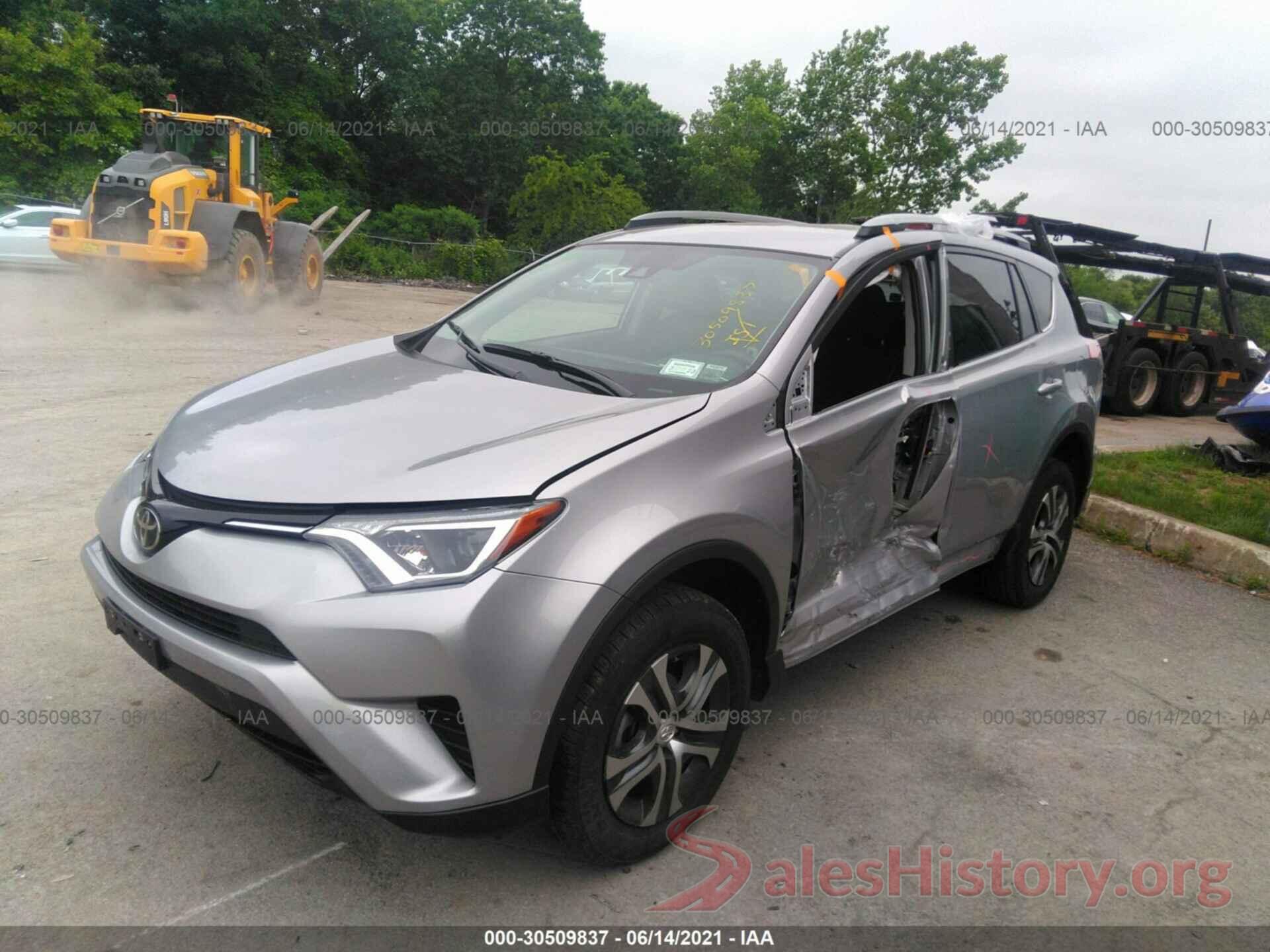 2T3BFREV6JW856920 2018 TOYOTA RAV4