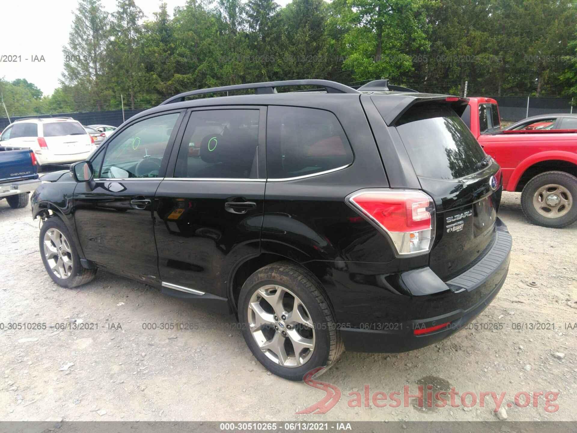 JF2SJAWC8JH606082 2018 SUBARU FORESTER