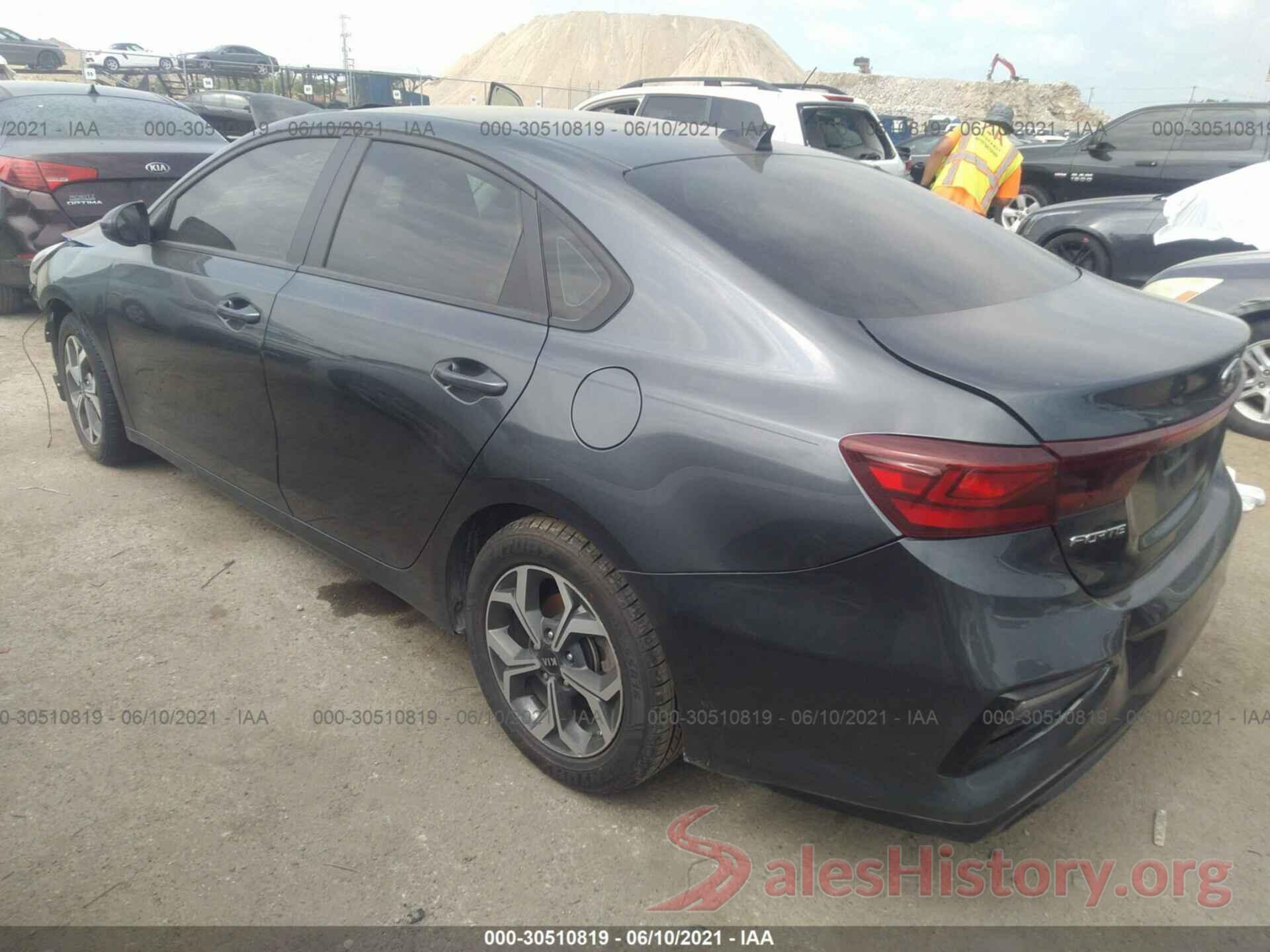 3KPF24AD5KE122974 2019 KIA FORTE