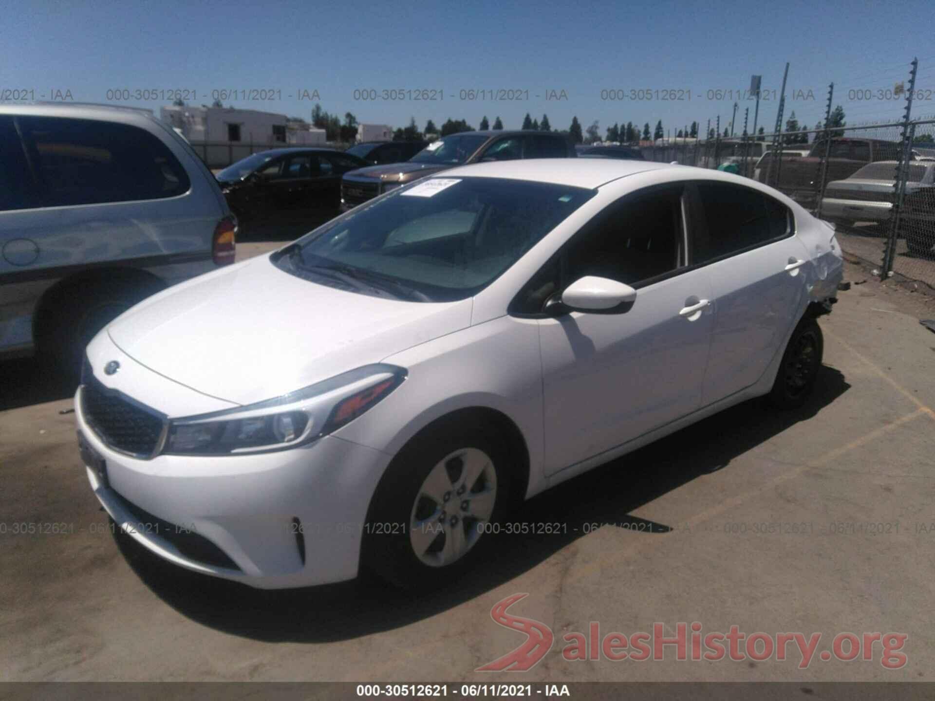 3KPFK4A70HE037138 2017 KIA FORTE