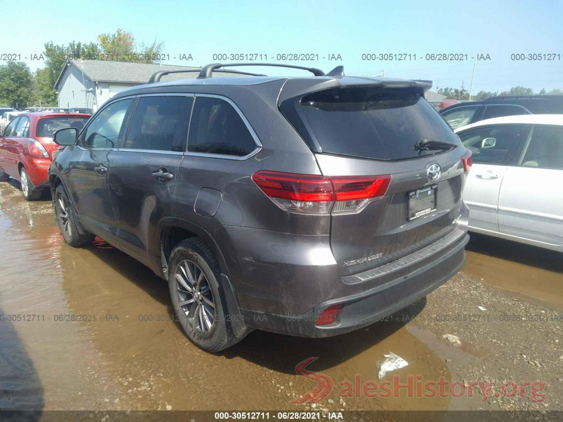 5TDJZRFHXJS555659 2018 TOYOTA HIGHLANDER