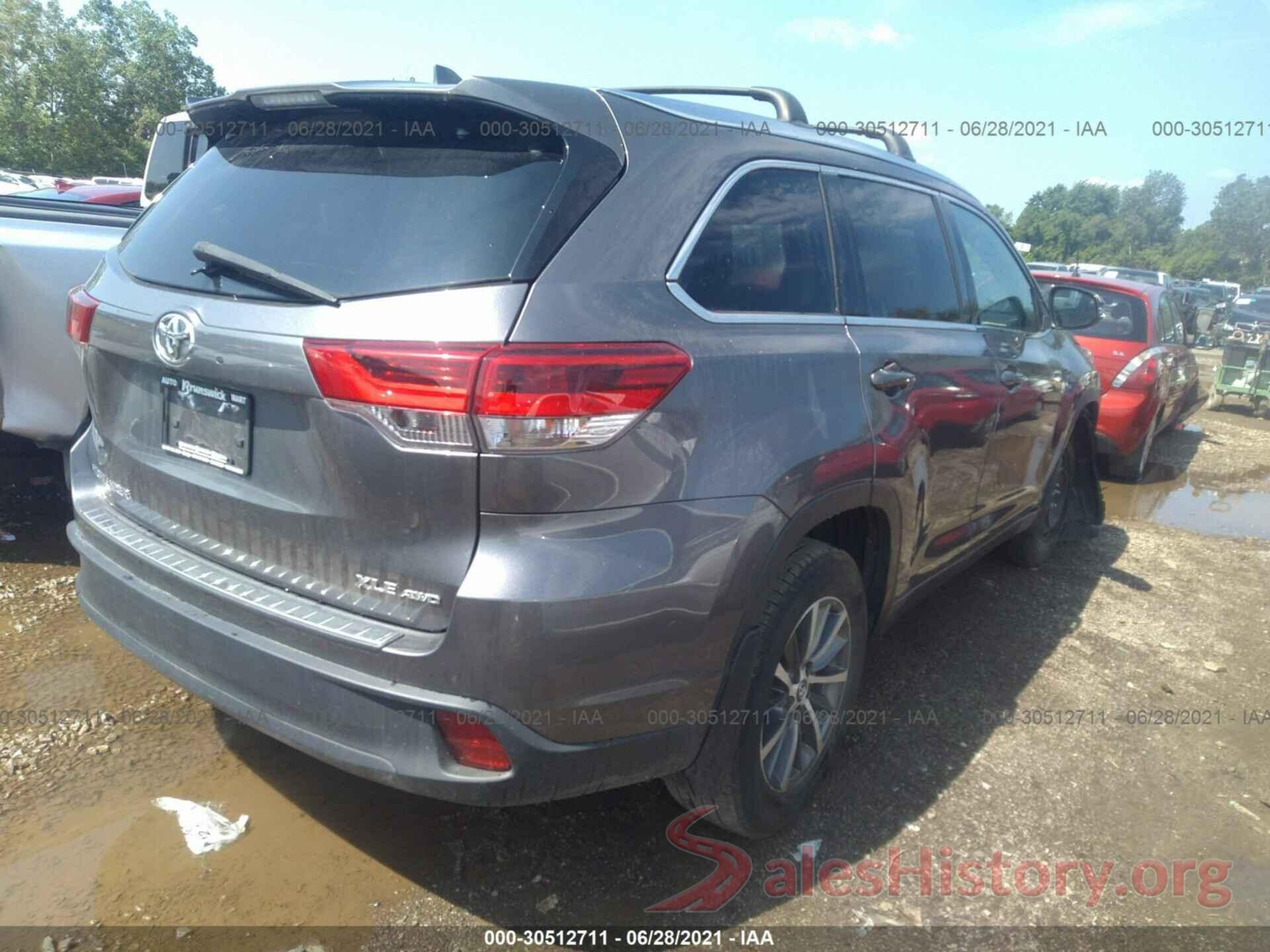 5TDJZRFHXJS555659 2018 TOYOTA HIGHLANDER