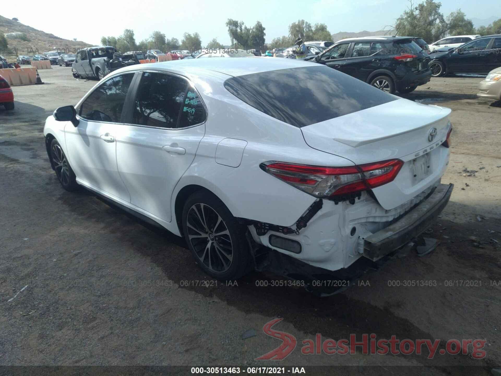 4T1B11HK9JU598354 2018 TOYOTA CAMRY