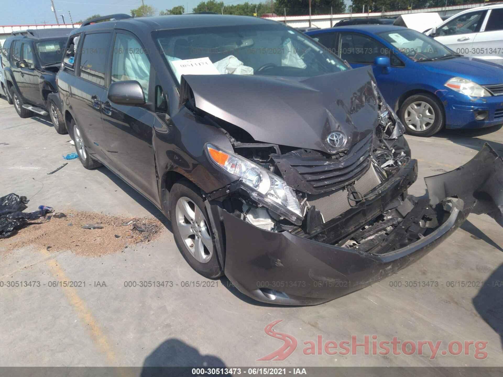 5TDKK3DC2GS705043 2016 TOYOTA SIENNA