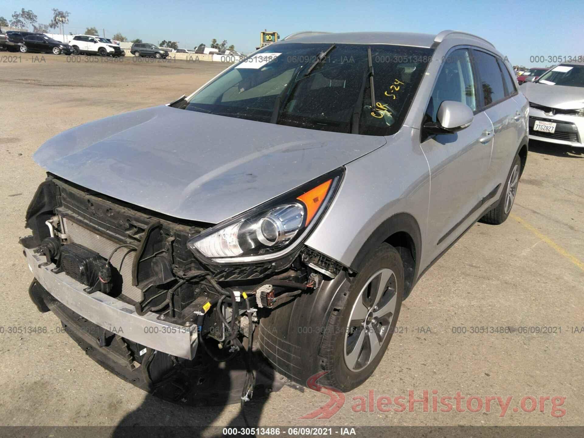 KNDCC3LC2J5156329 2018 KIA NIRO