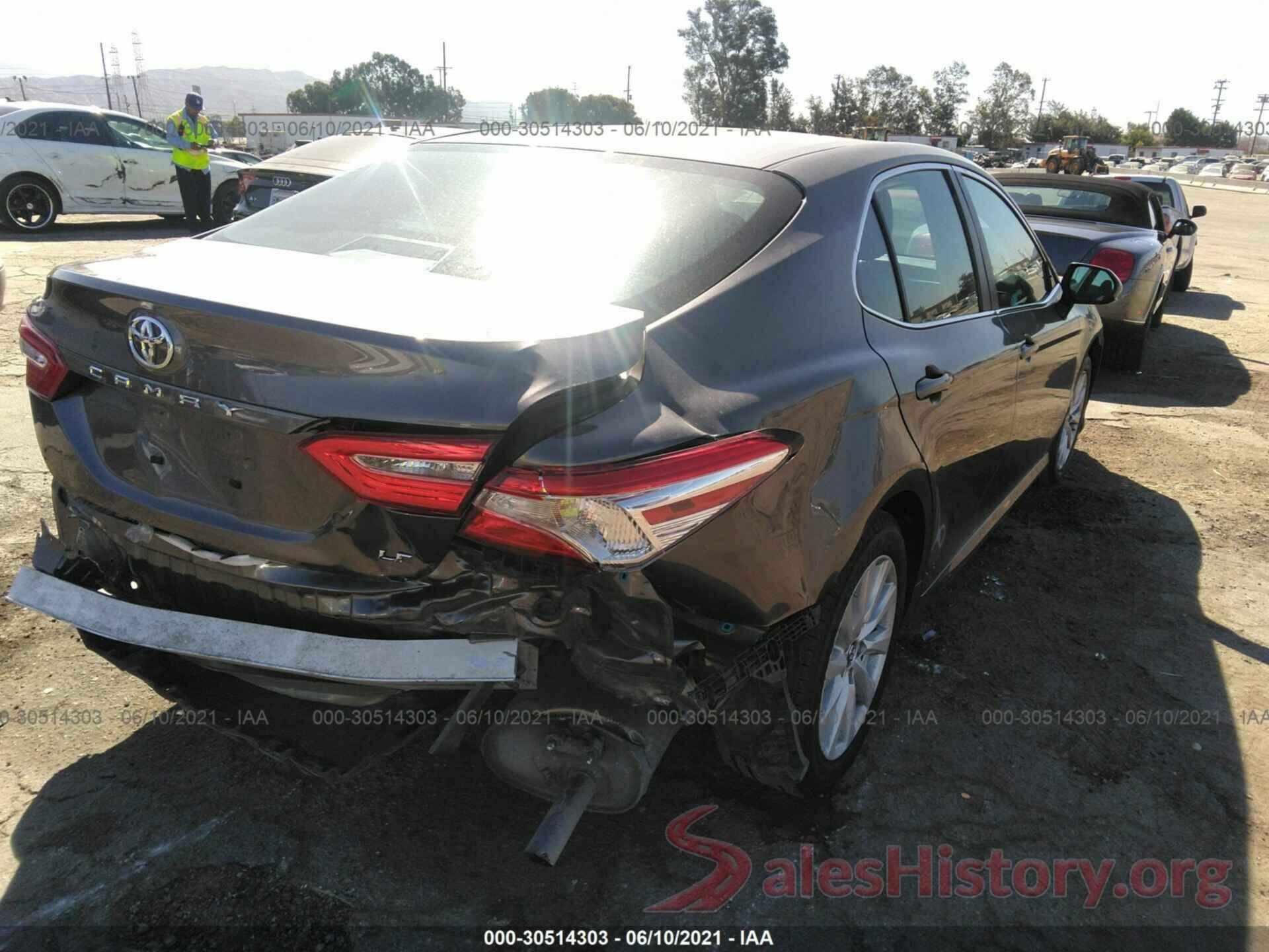 4T1B11HK9JU582834 2018 TOYOTA CAMRY