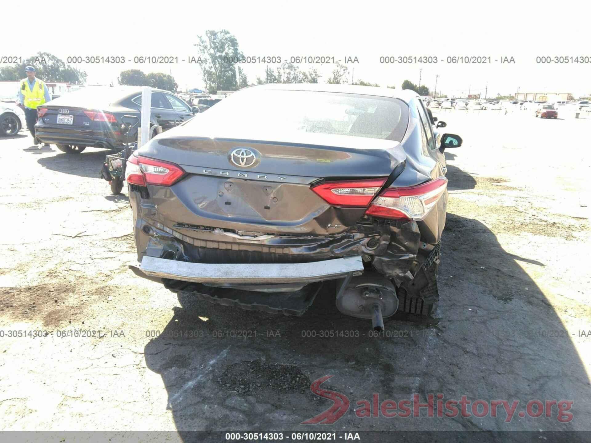 4T1B11HK9JU582834 2018 TOYOTA CAMRY