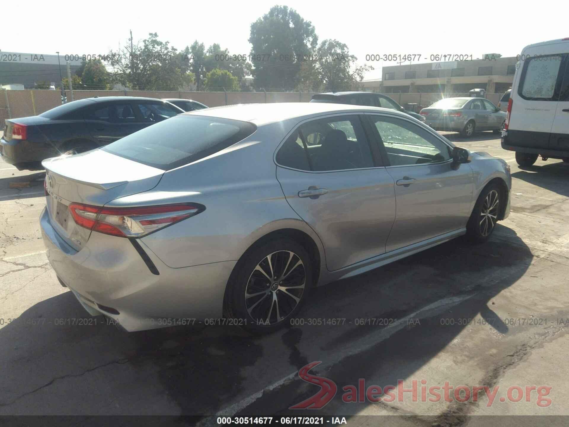 4T1B11HK3JU003160 2018 TOYOTA CAMRY