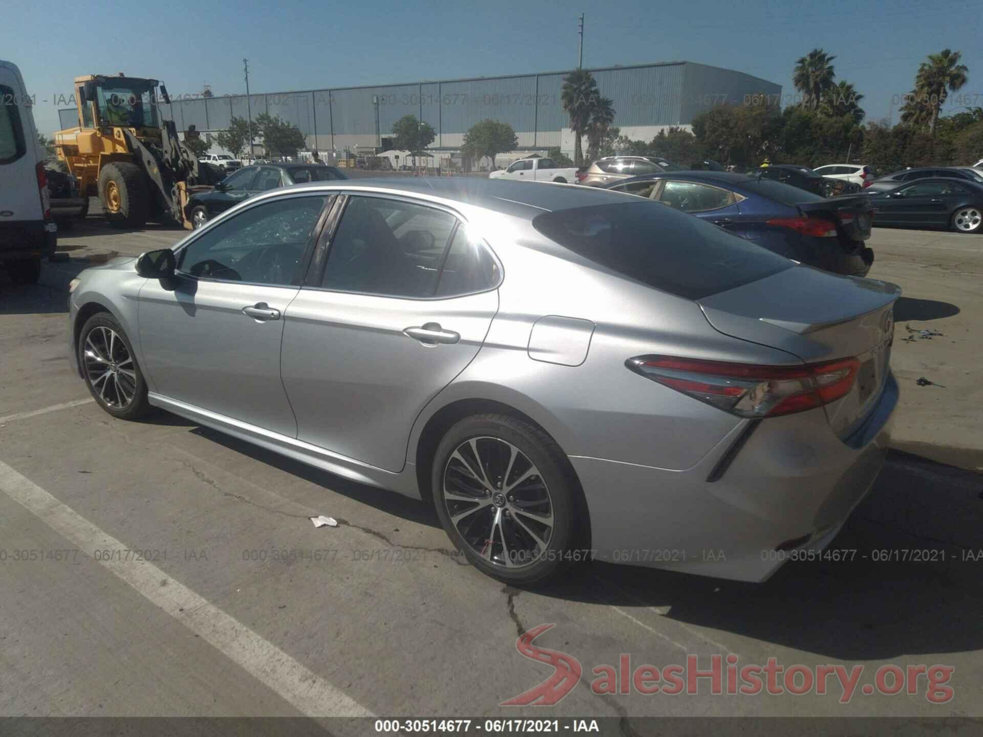 4T1B11HK3JU003160 2018 TOYOTA CAMRY