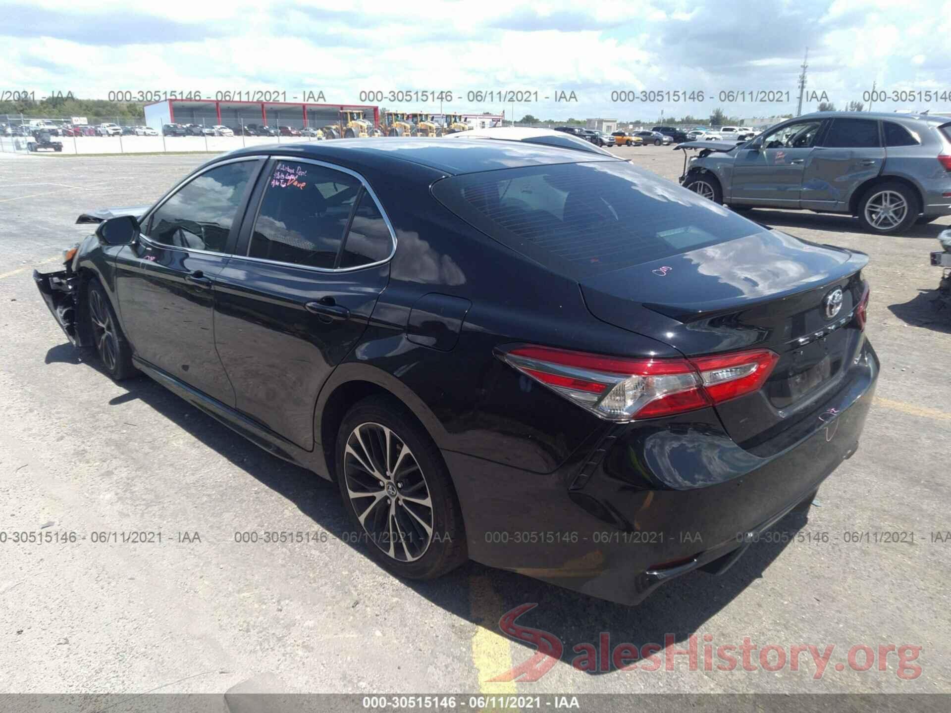 4T1B11HK8JU062270 2018 TOYOTA CAMRY