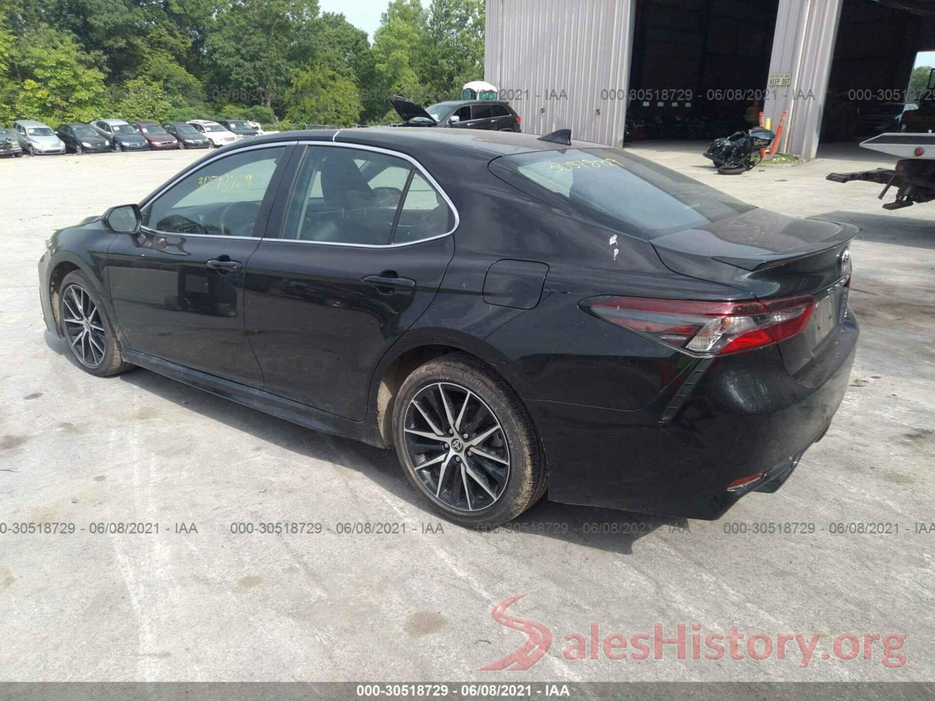 4T1G11AK2MU404400 2021 TOYOTA CAMRY