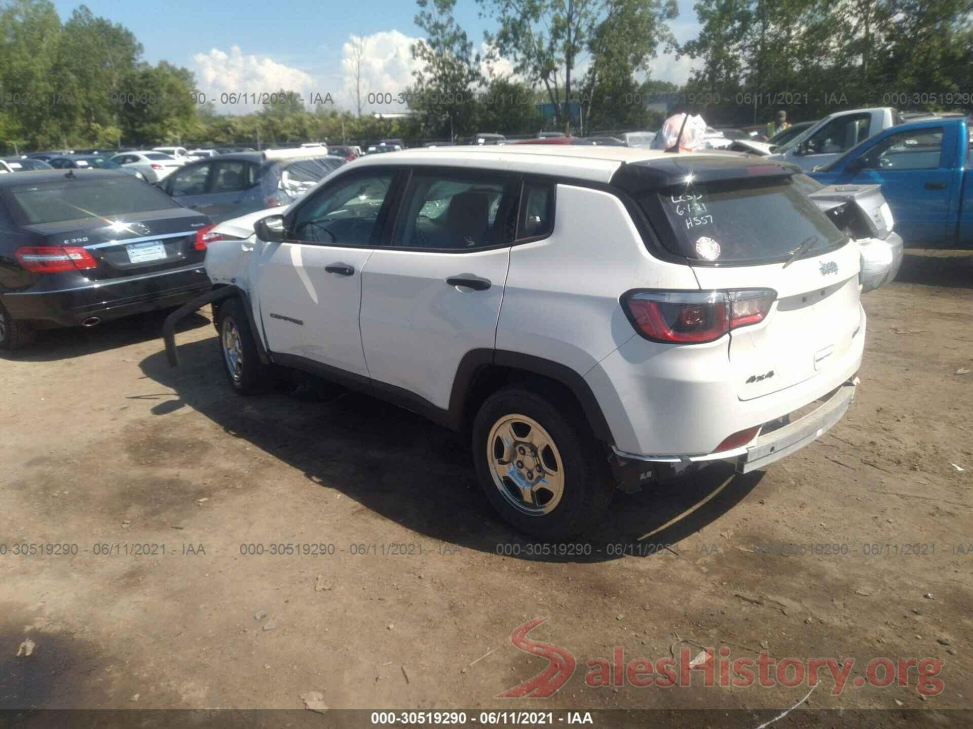 3C4NJCAB7JT318402 2018 JEEP COMPASS