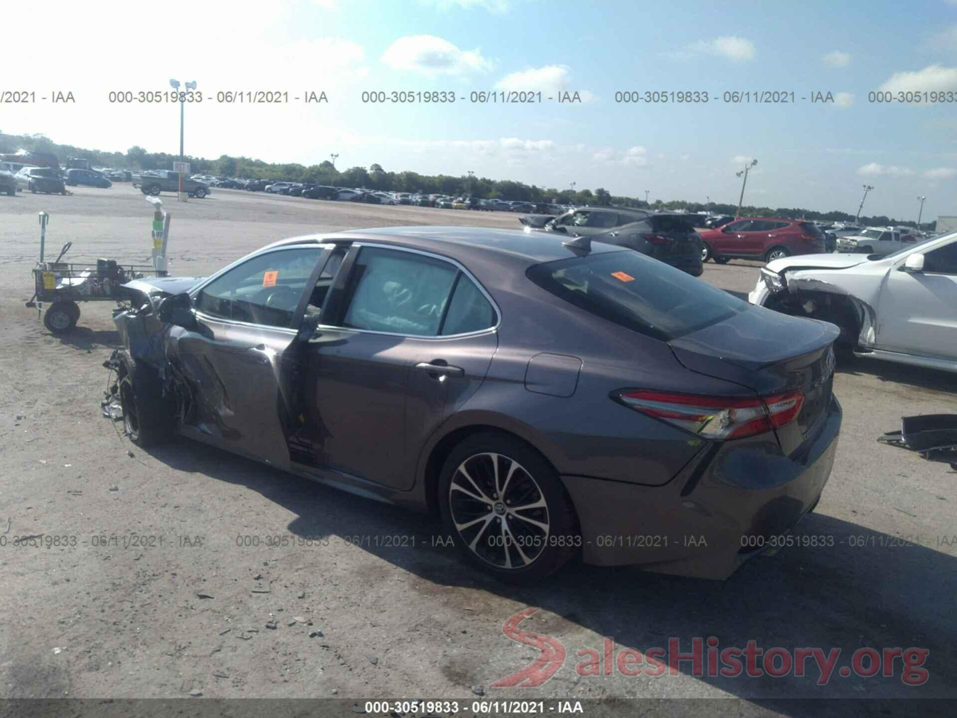 4T1B11HKXKU225728 2019 TOYOTA CAMRY