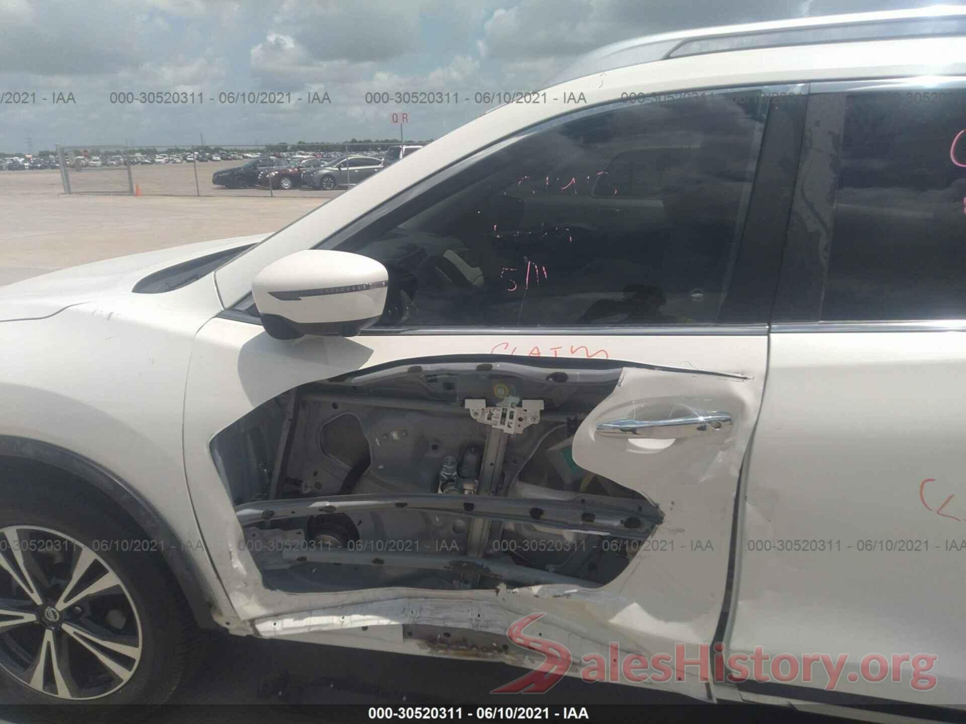 JN8AT2MT5JW459720 2018 NISSAN ROGUE