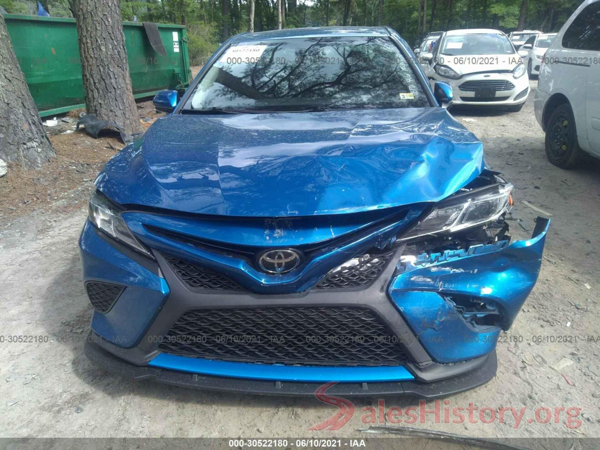 4T1B11HK1JU049621 2018 TOYOTA CAMRY