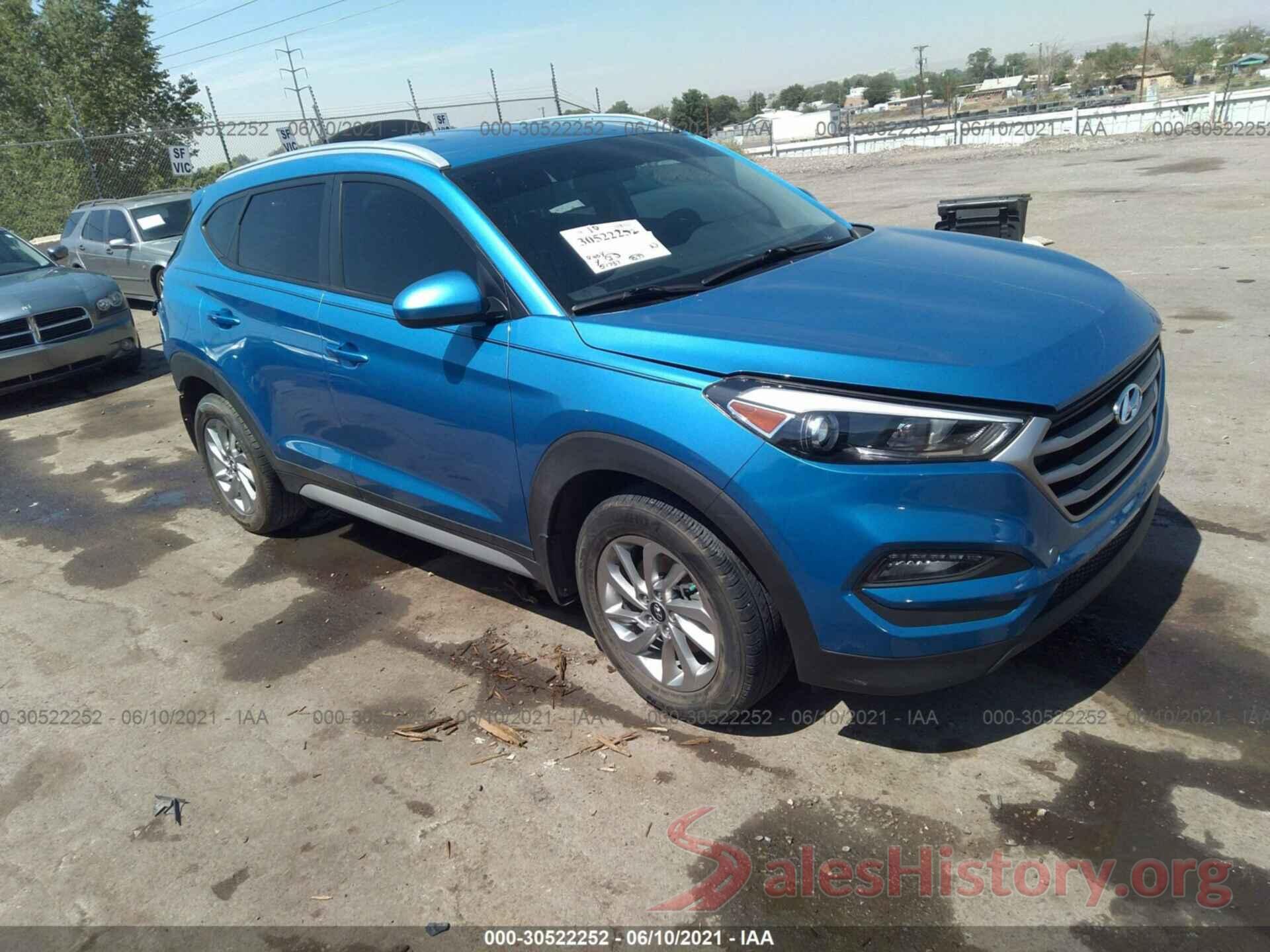 KM8J33A4XHU575818 2017 HYUNDAI TUCSON