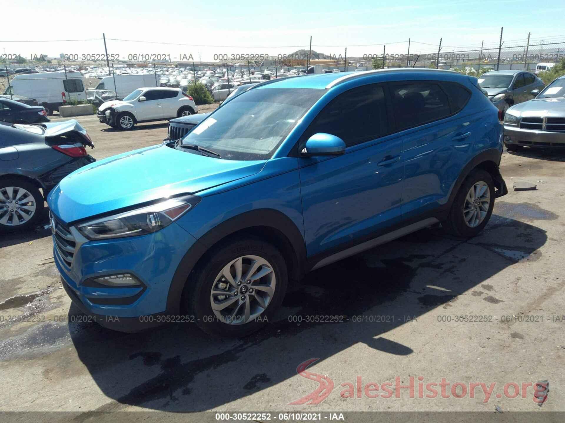 KM8J33A4XHU575818 2017 HYUNDAI TUCSON