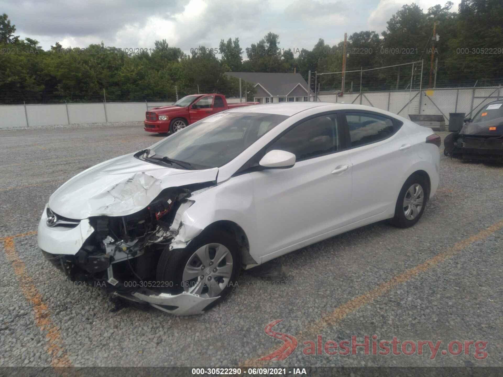 5NPDH4AE6GH777498 2016 HYUNDAI ELANTRA