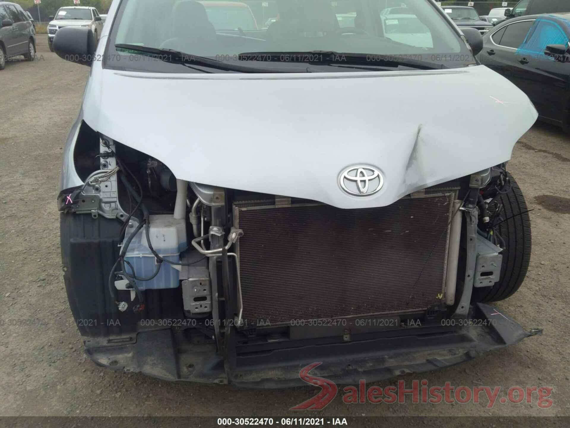 5TDZZ3DC1HS804142 2017 TOYOTA SIENNA