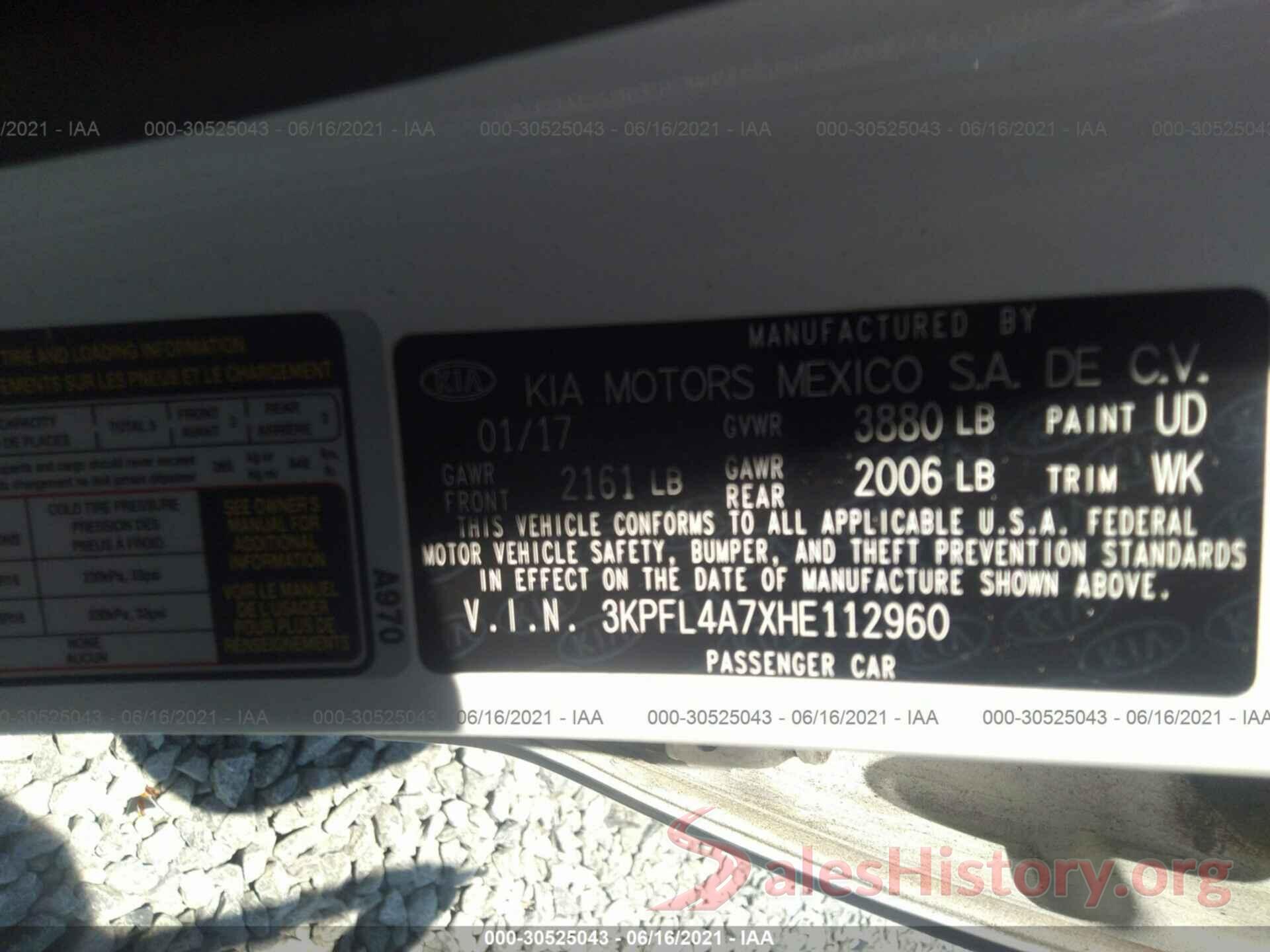 3KPFL4A7XHE112960 2017 KIA FORTE