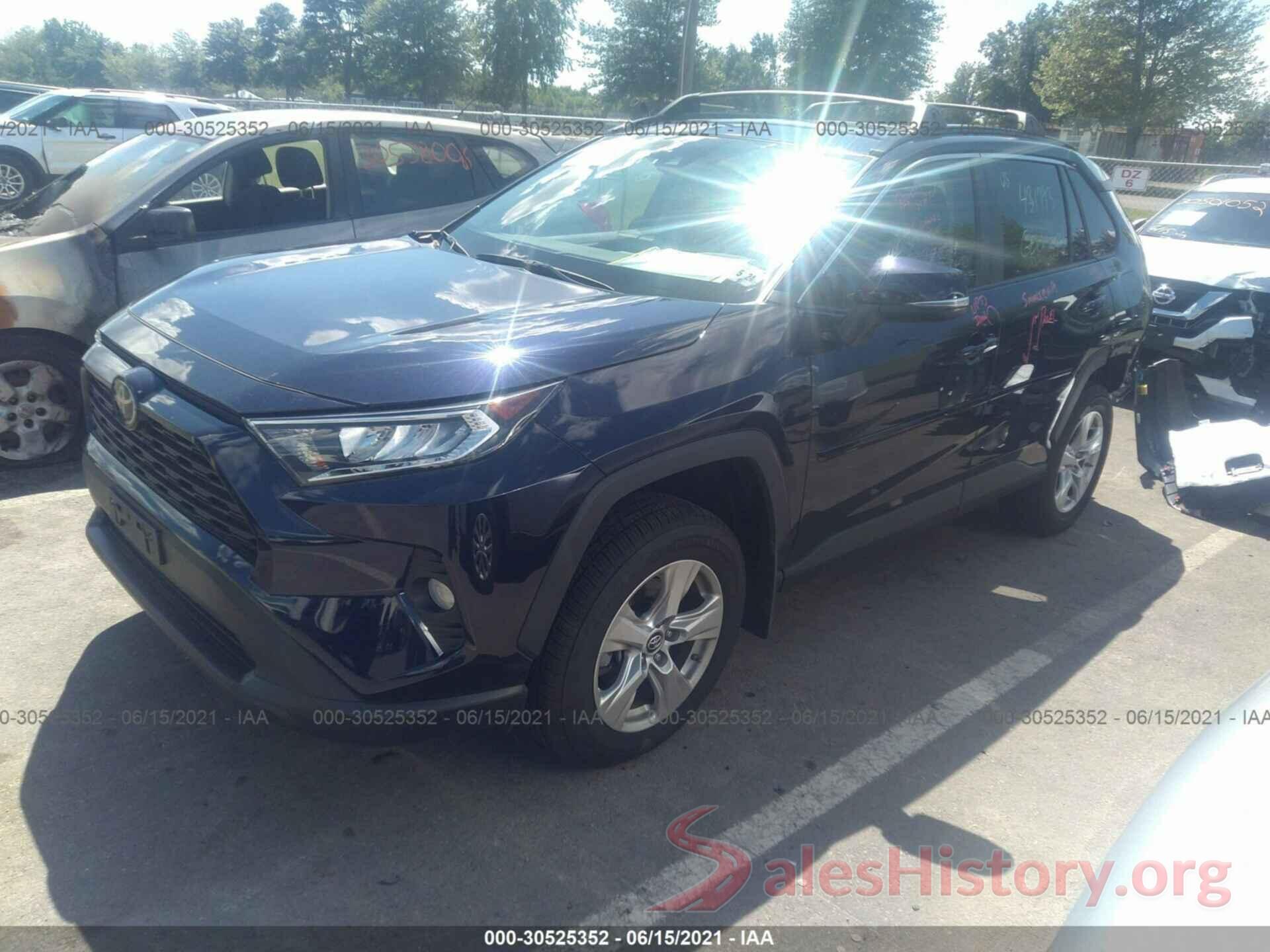 2T3P1RFV4KW040261 2019 TOYOTA RAV4