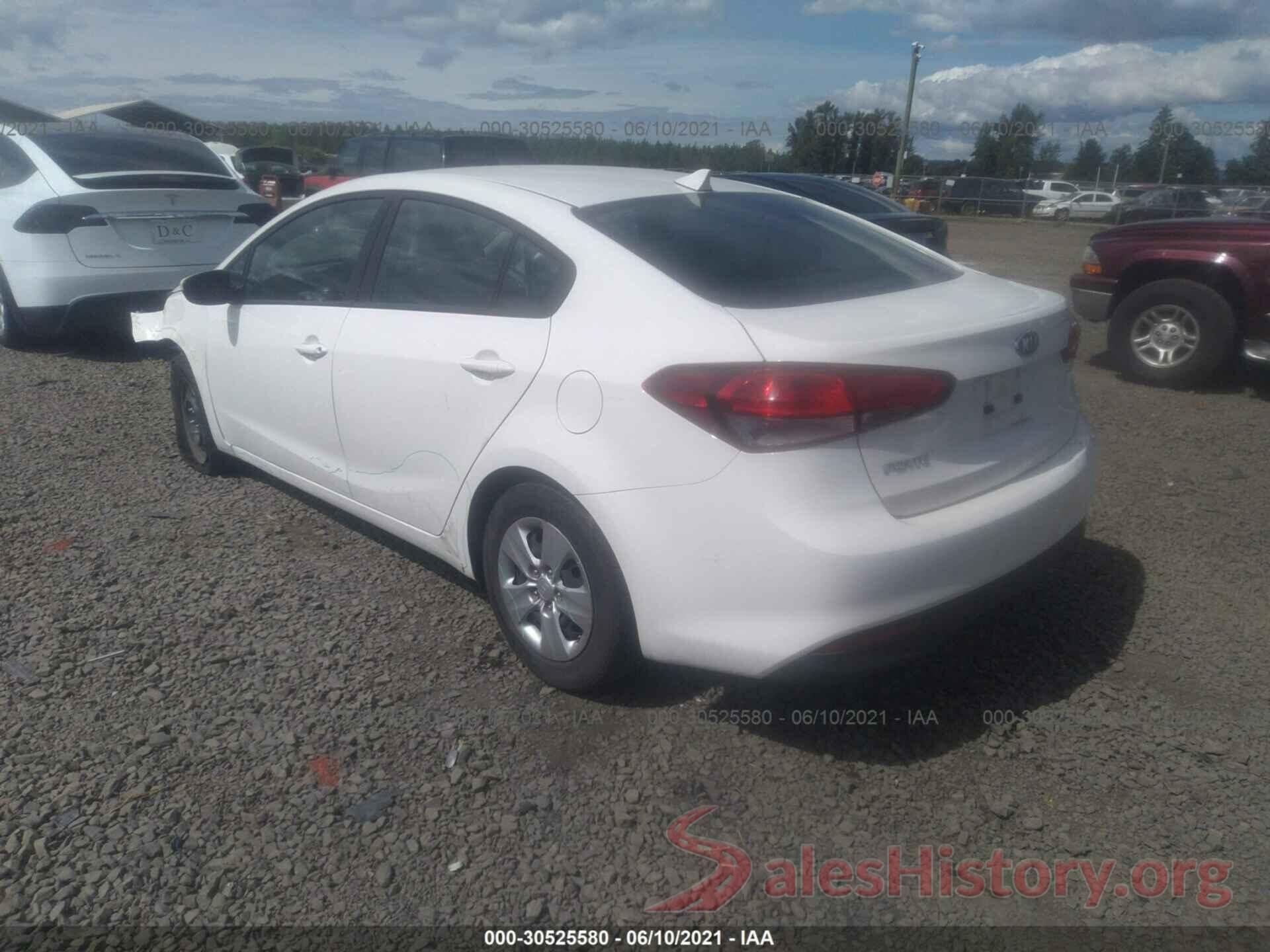 3KPFK4A77JE211941 2018 KIA FORTE