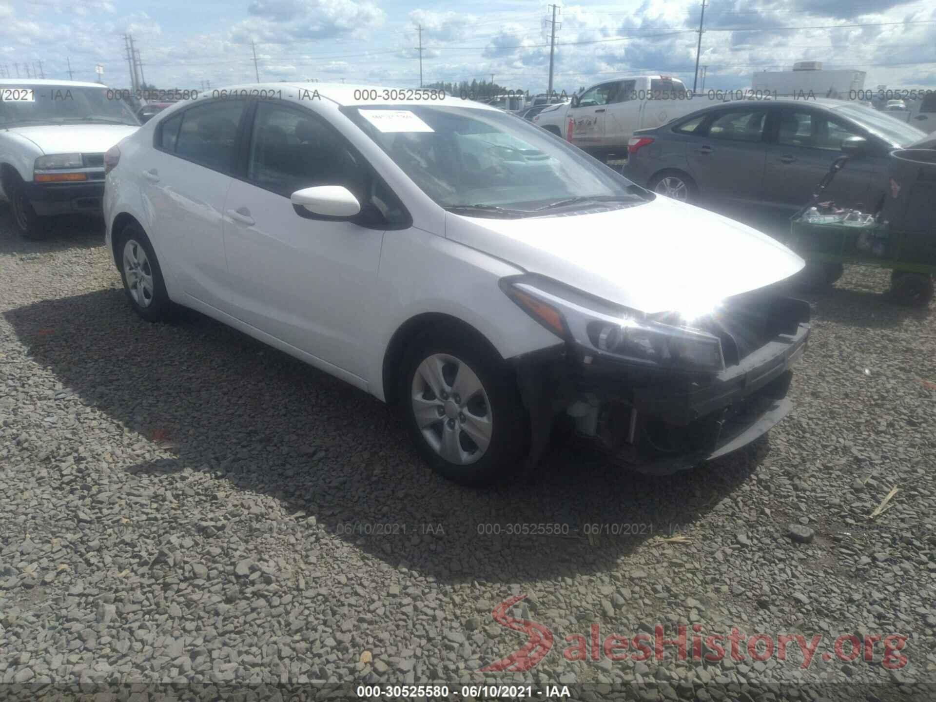 3KPFK4A77JE211941 2018 KIA FORTE