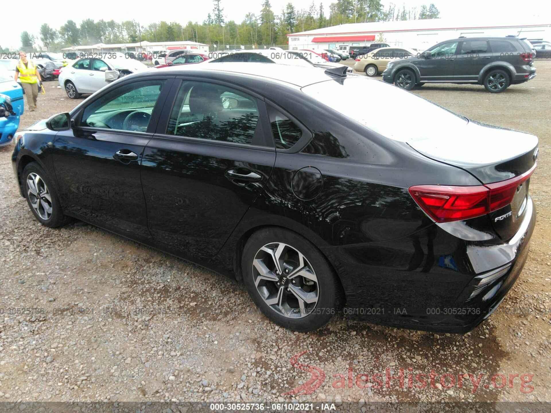 3KPF24AD2KE139084 2019 KIA FORTE